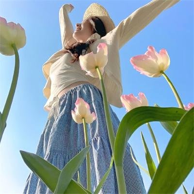 湖中女神：朗科科马湖传说